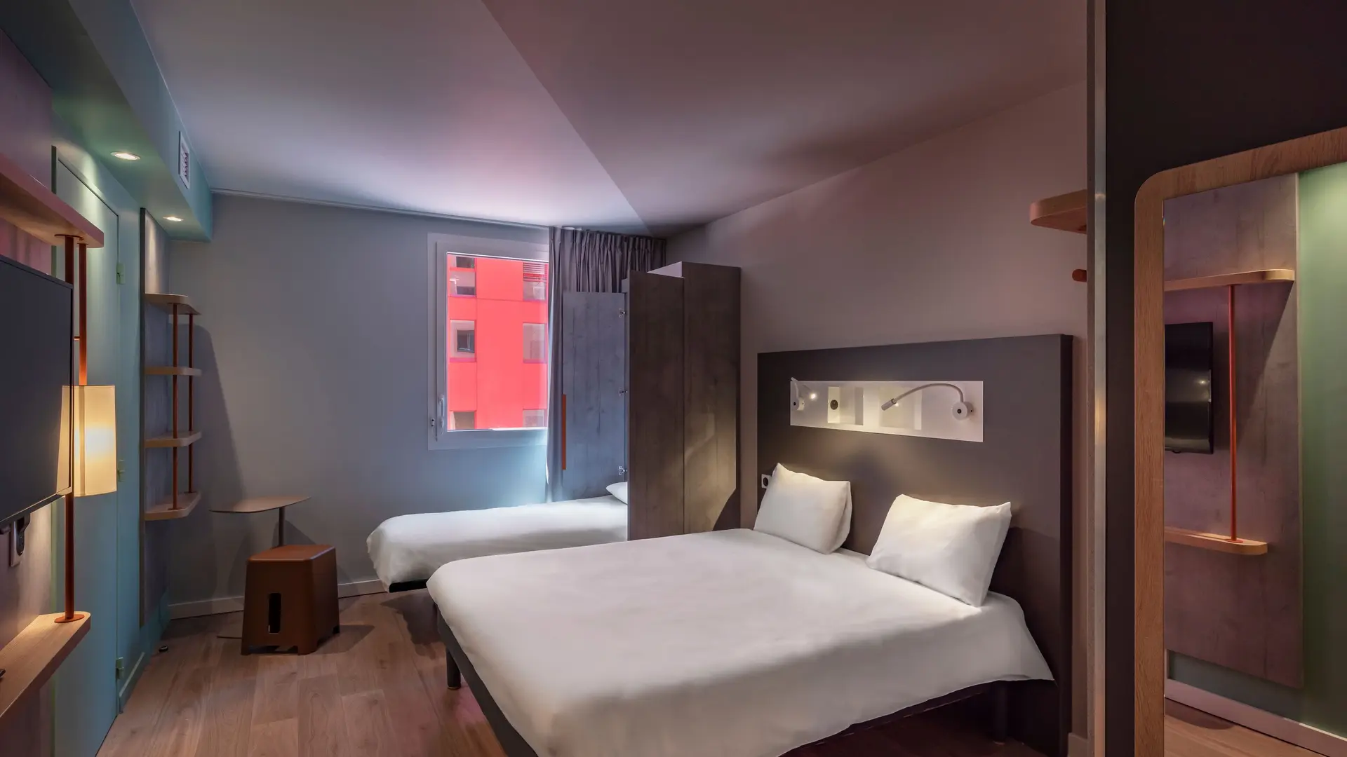 Chambre triple côté parvis