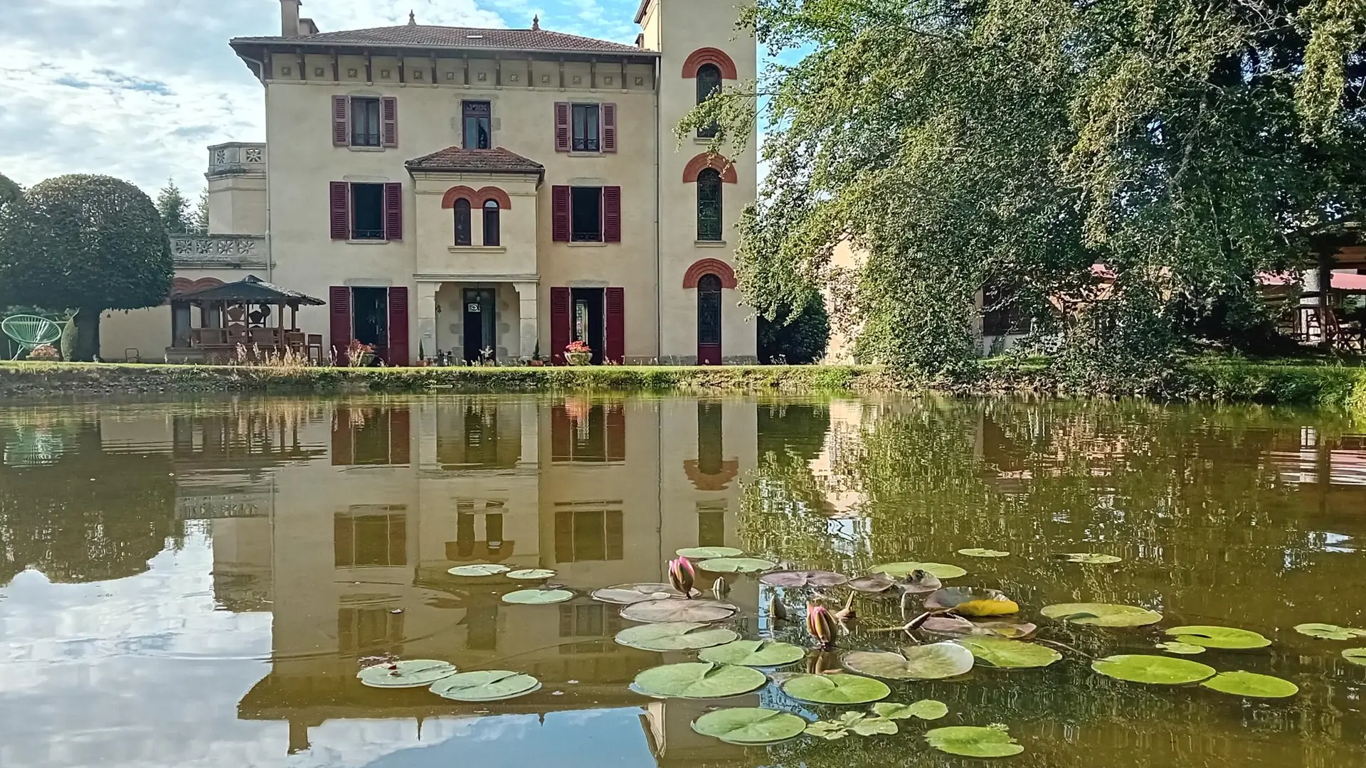Extérieur du Domaine de Marchal