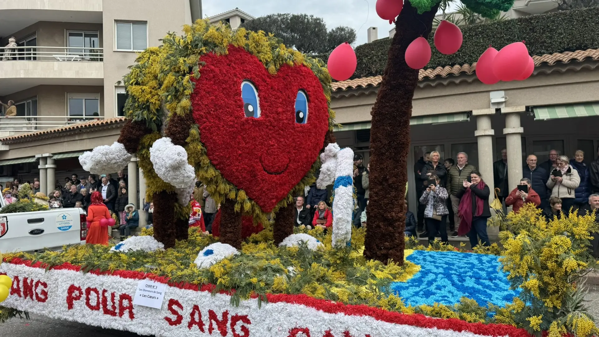 Corso du Mimosa à Cavalaire-sur-Mer