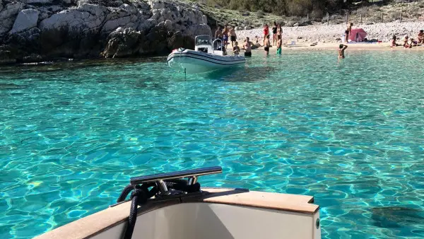 Croisière dans le Parc National des Calanques en journée - Théâtre de la Criée