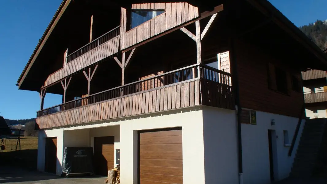 Extérieur chalet avec parking privé