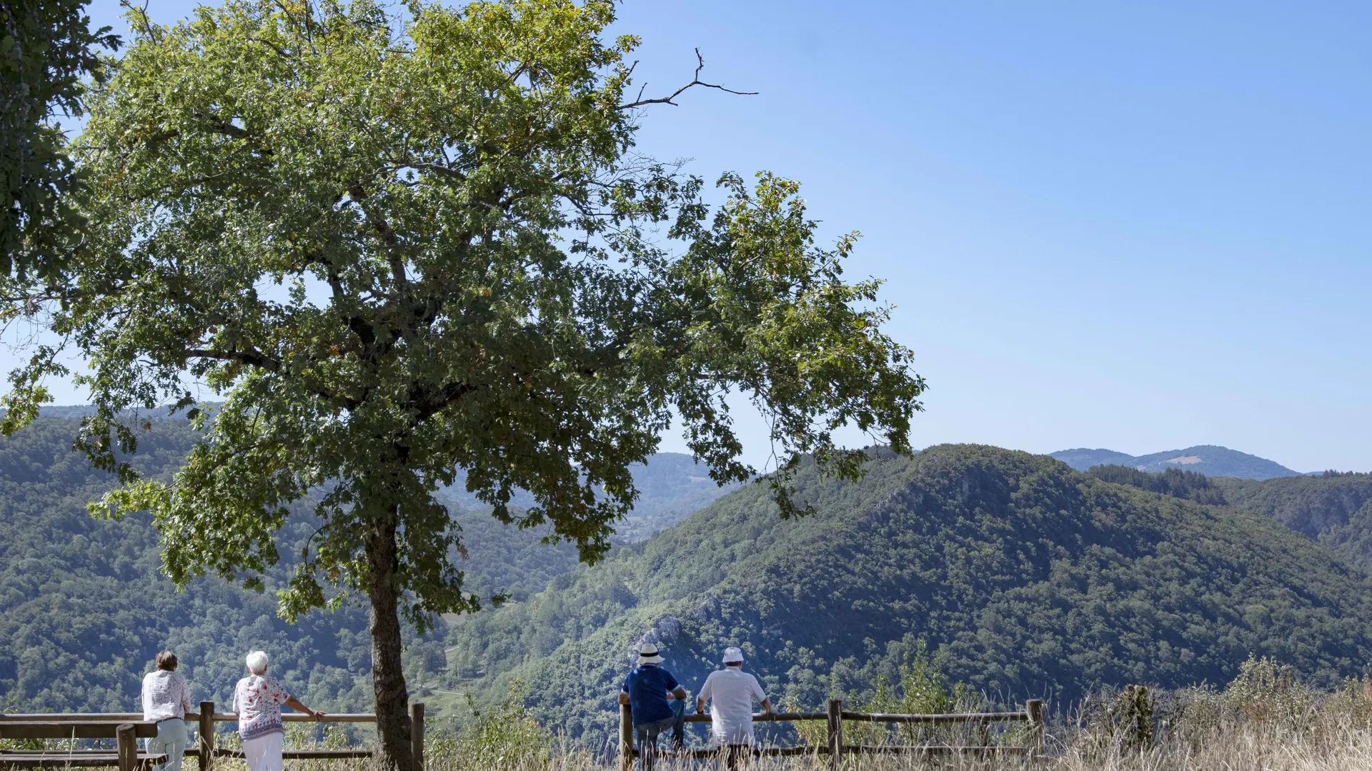 Site de l'ancienne église et rochers de Saint-Alban