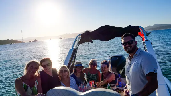 SUNSET EN BATEAU PRIVATISÉ ALL INCLUDE