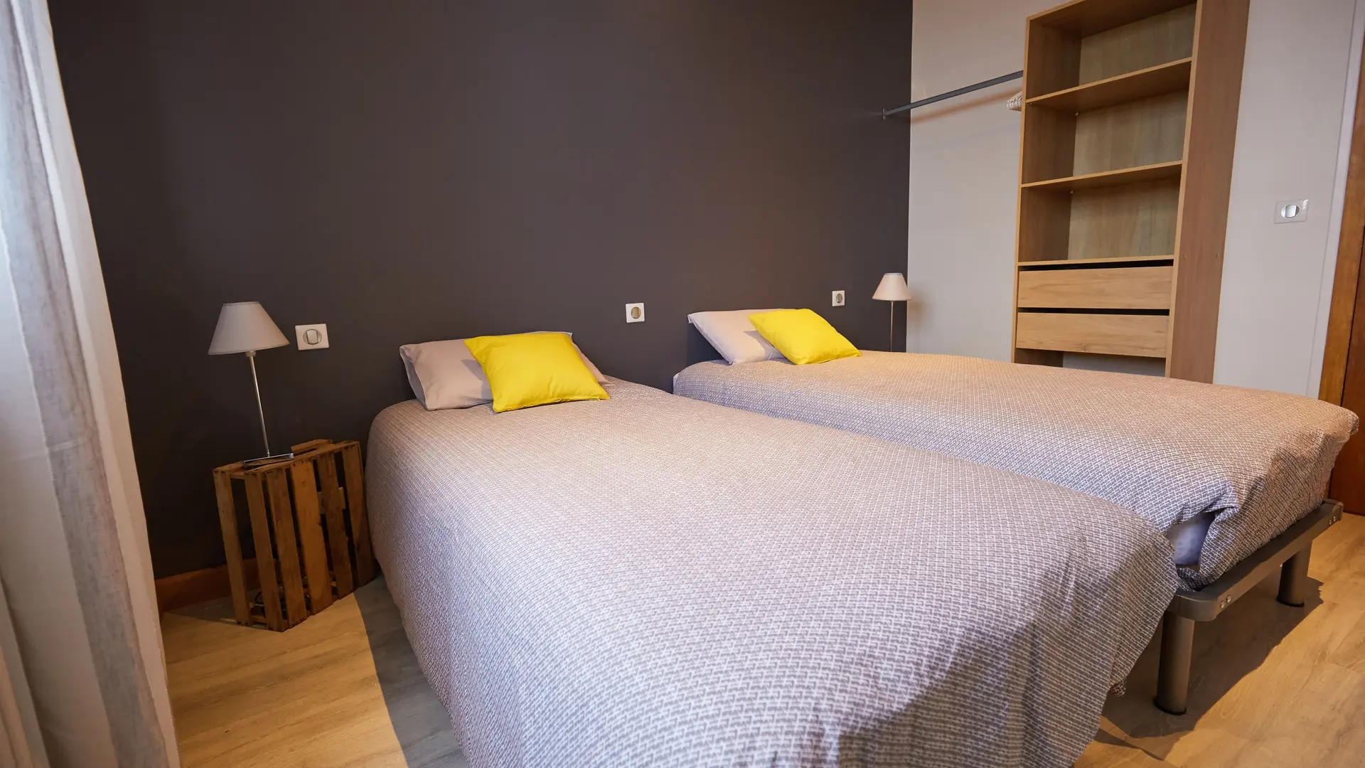 Chambre avec lits simples/Bedroom with single beds-Ambrevetta-Le Grand-Bornand