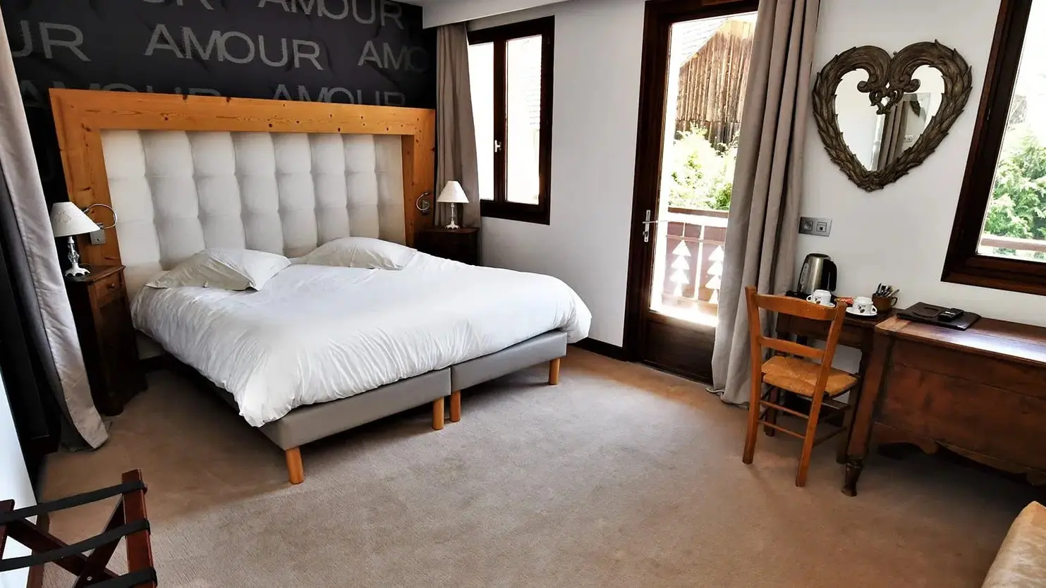 Auberge des Clarines au Châtelard : Chambre confort n°3