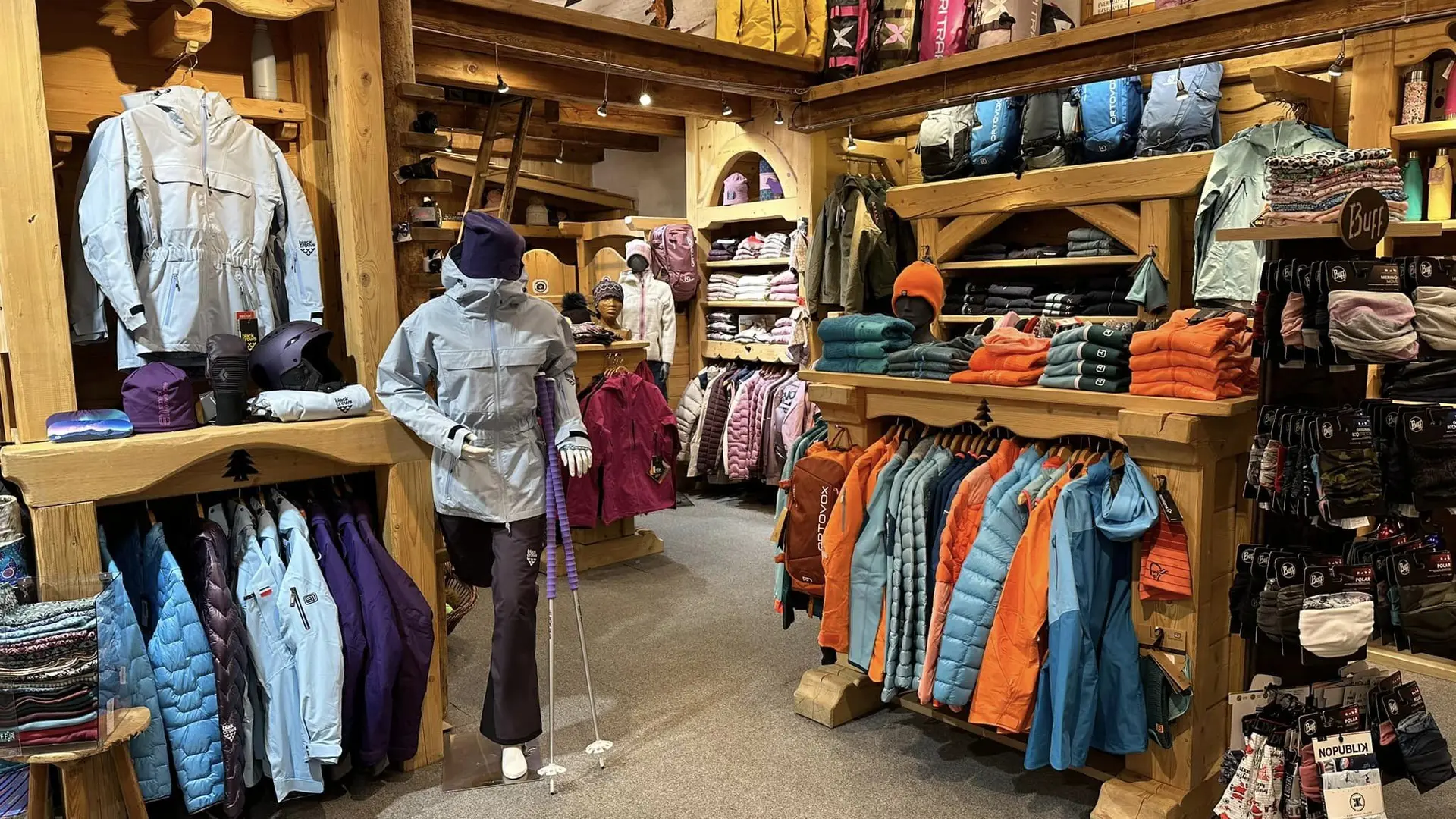 Intérieur boutique - Mountain Pro Shop