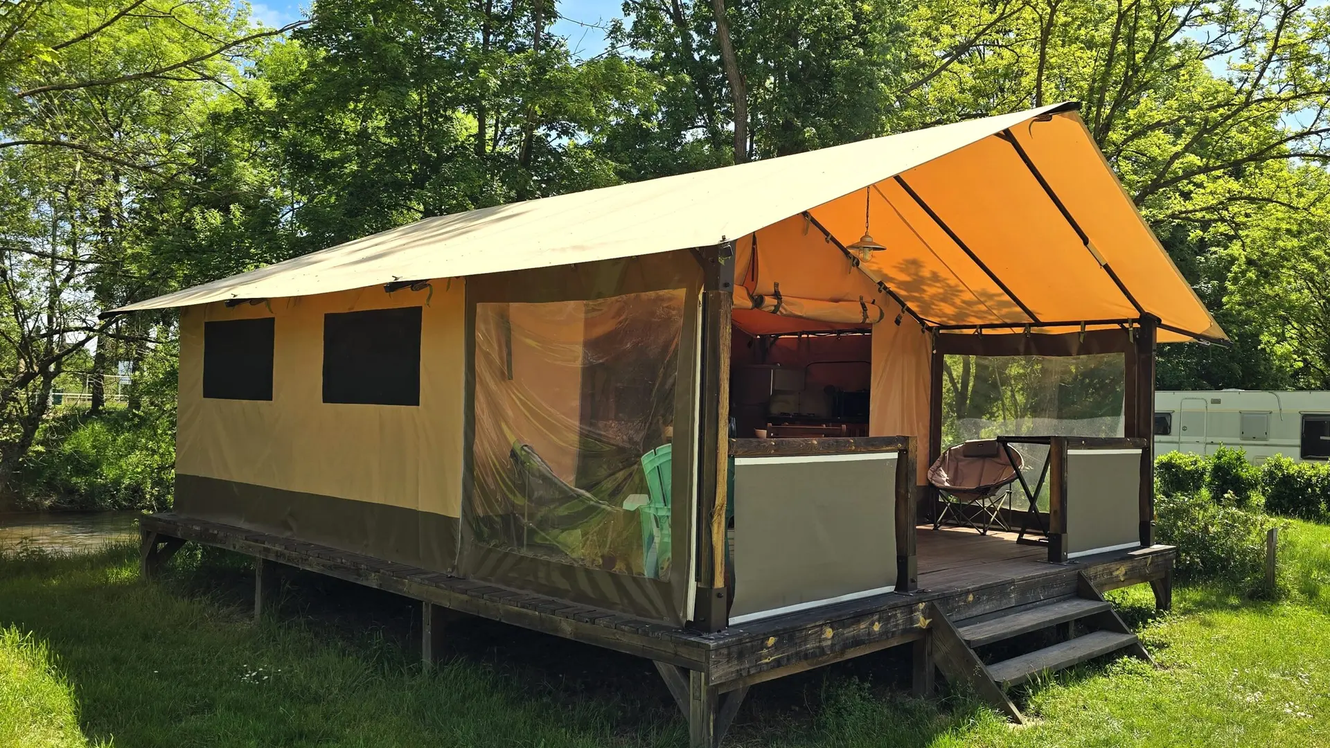 Tente lodge safari