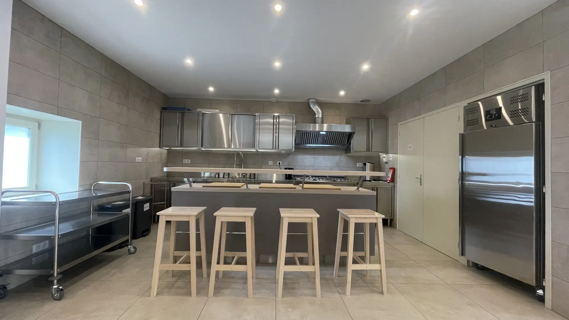 cuisine ouverte sur la salle marame