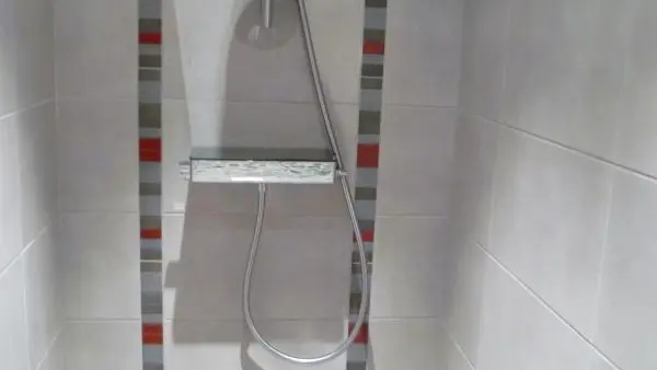 salle de bain : douche italienne