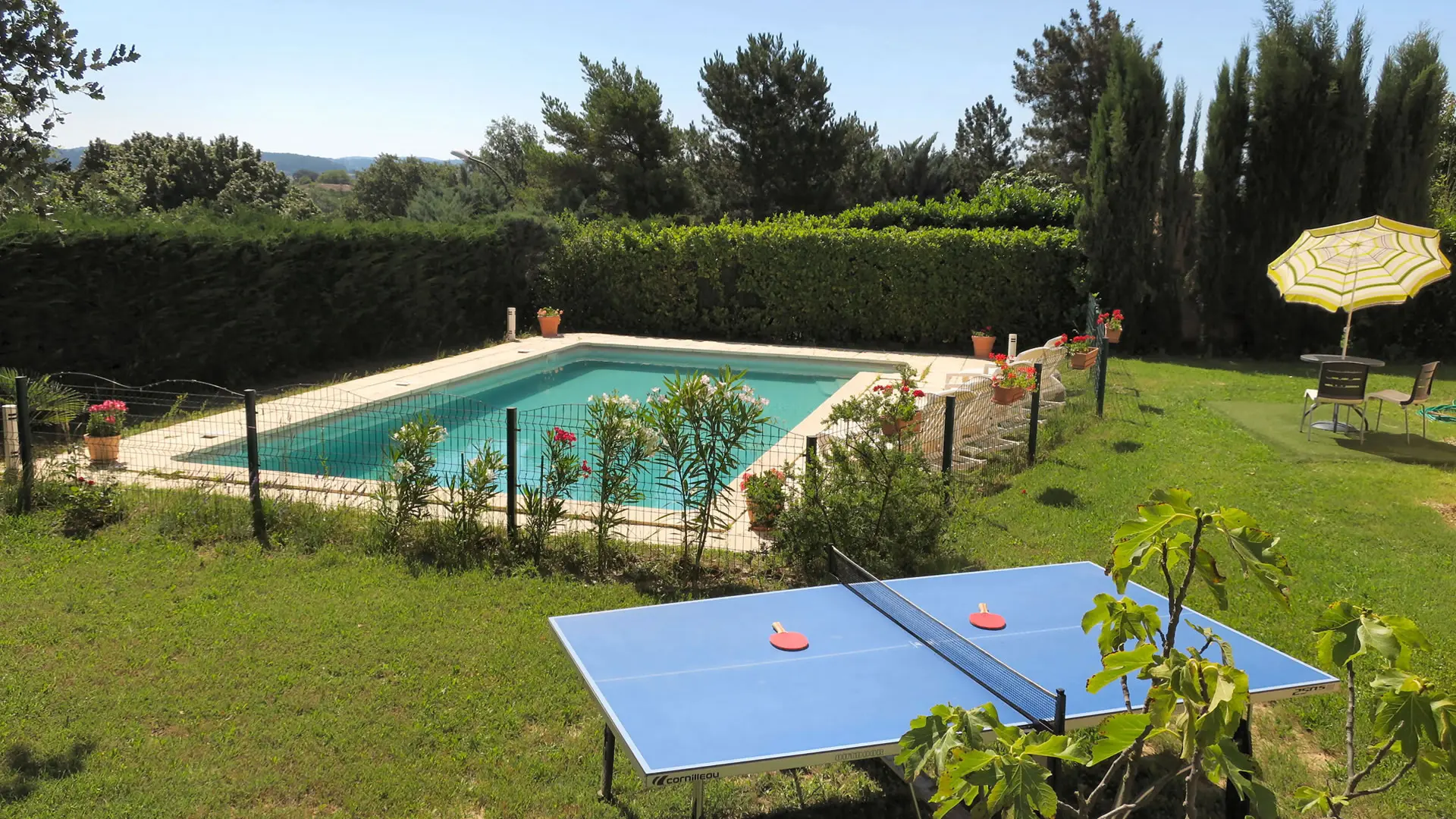 Ce gîte est situé à la Tour d'Aigues dans le sud-est de la France en région PACA
