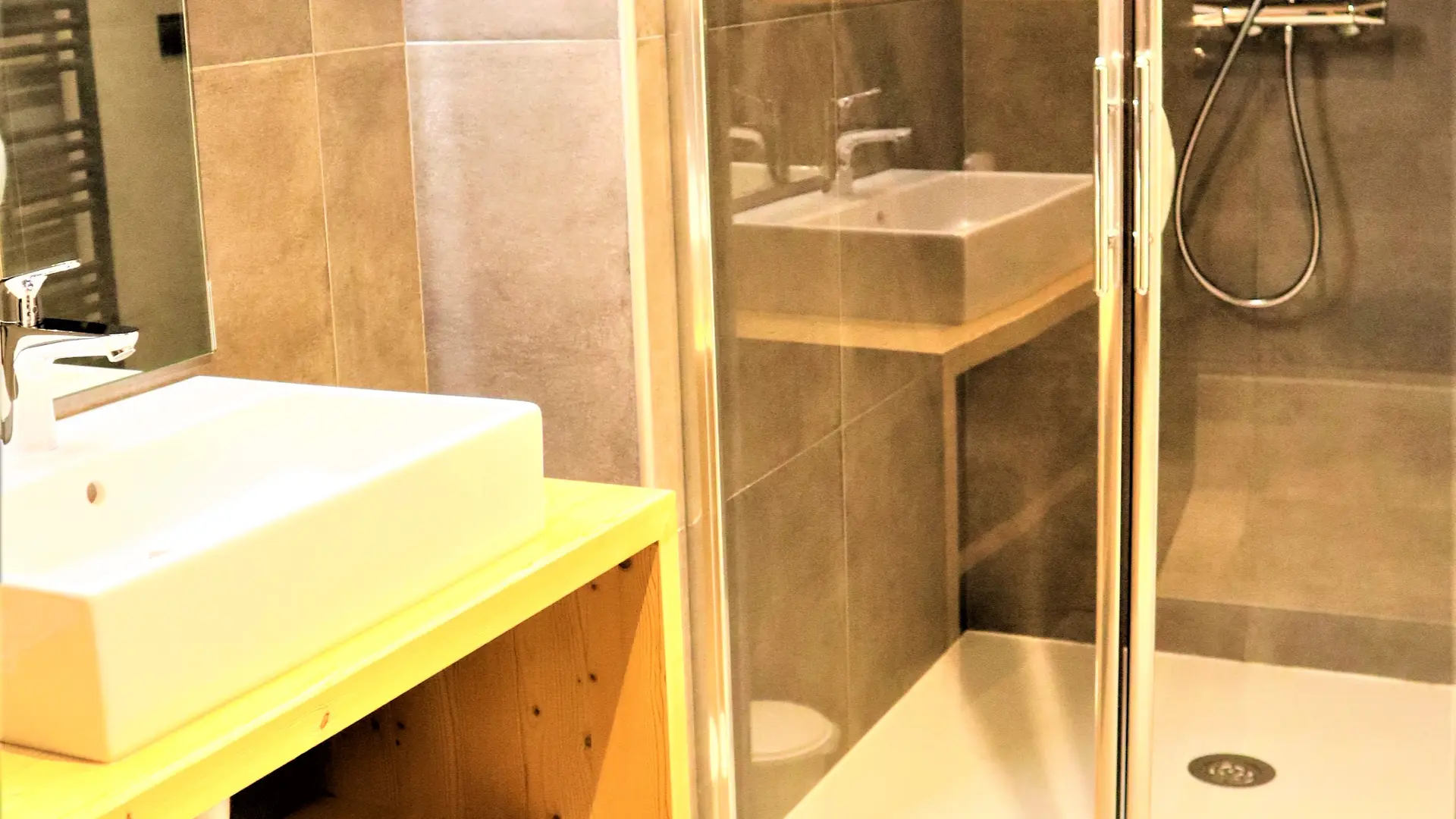 Appart'hôtel à l'hôtel de l'Hermitage - Salle de bain