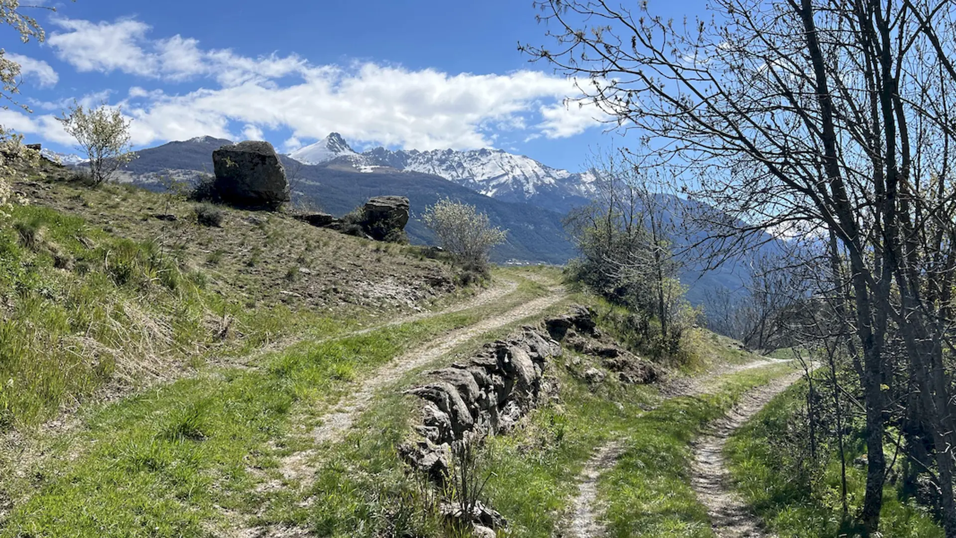 Chemin vers la croix de la Gardette
