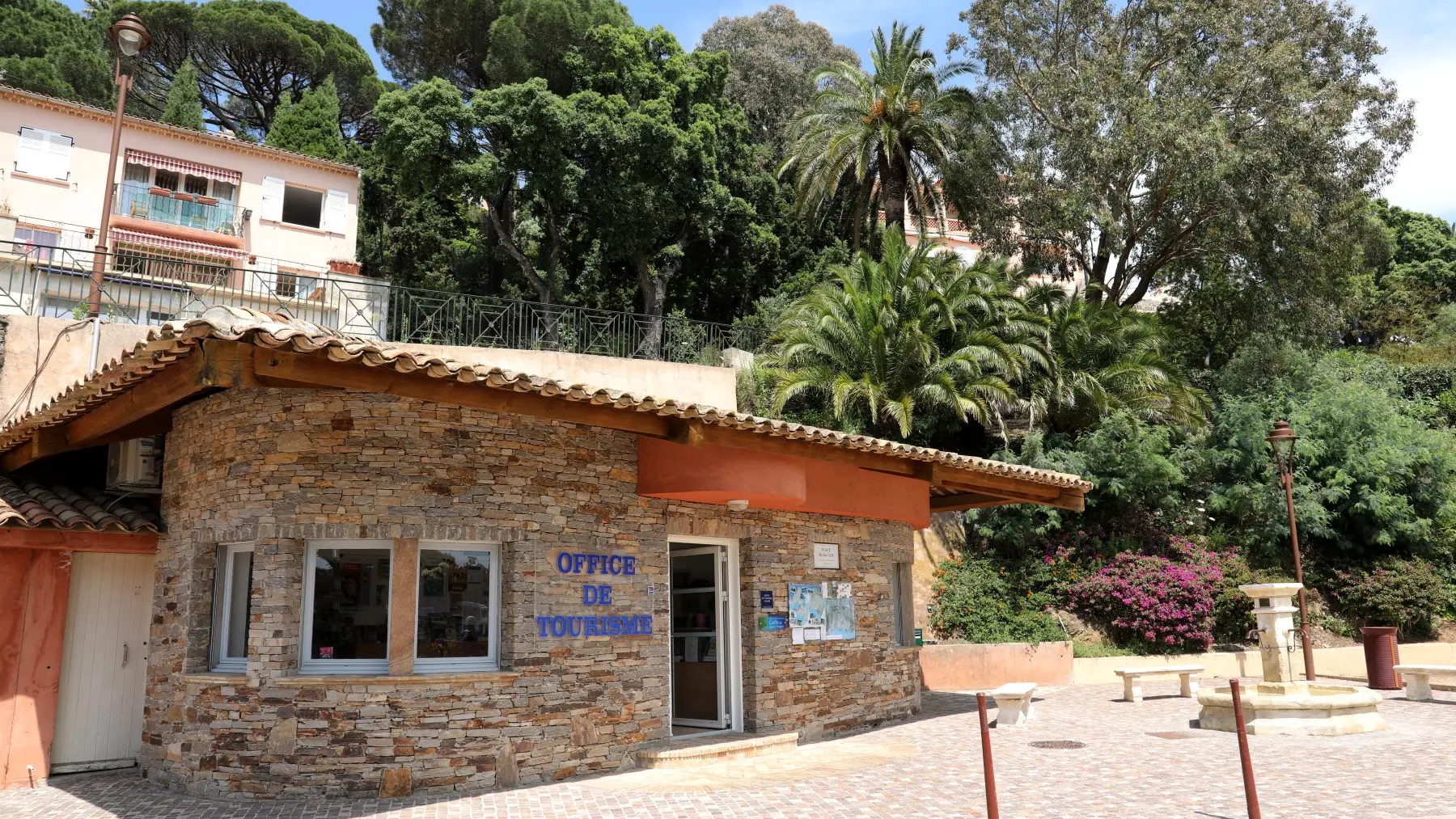 Office de Tourisme de Rayol Canadel