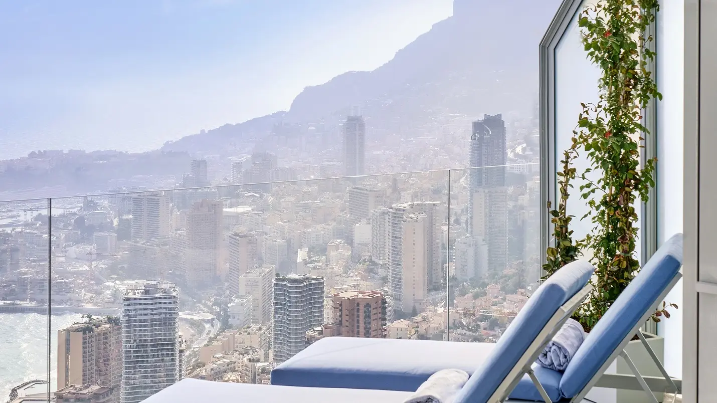 Grand Corniche Room