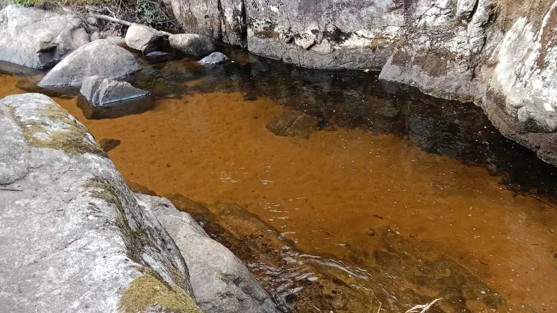 Une piscine à la belle saison cascade de la pisserotte à Arfeuilles 03