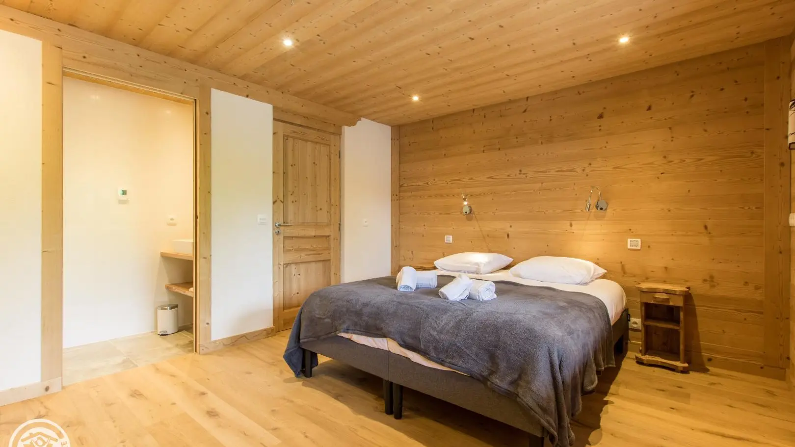 Rez-de-chaussée
Chambre 1