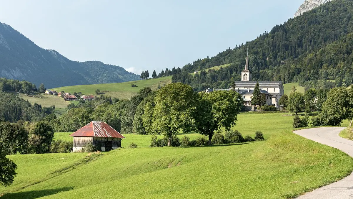 Landscape and view of Jarsy village