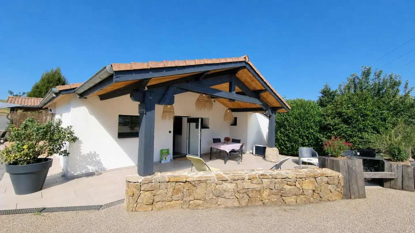Terrasse couverte privative.