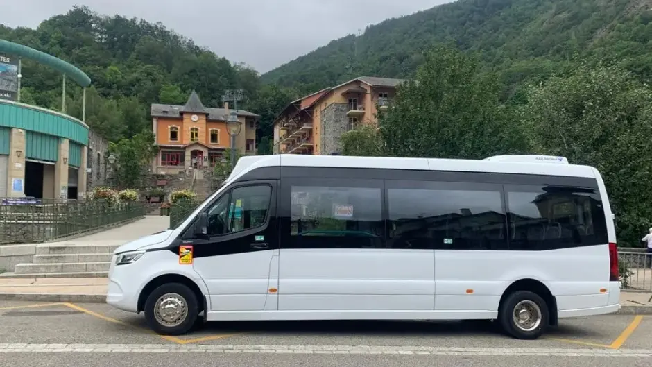 Servicio de enlace estival SAVIGN'AX entre Savignac-les-Ormeaux y Ax-les-Thermes