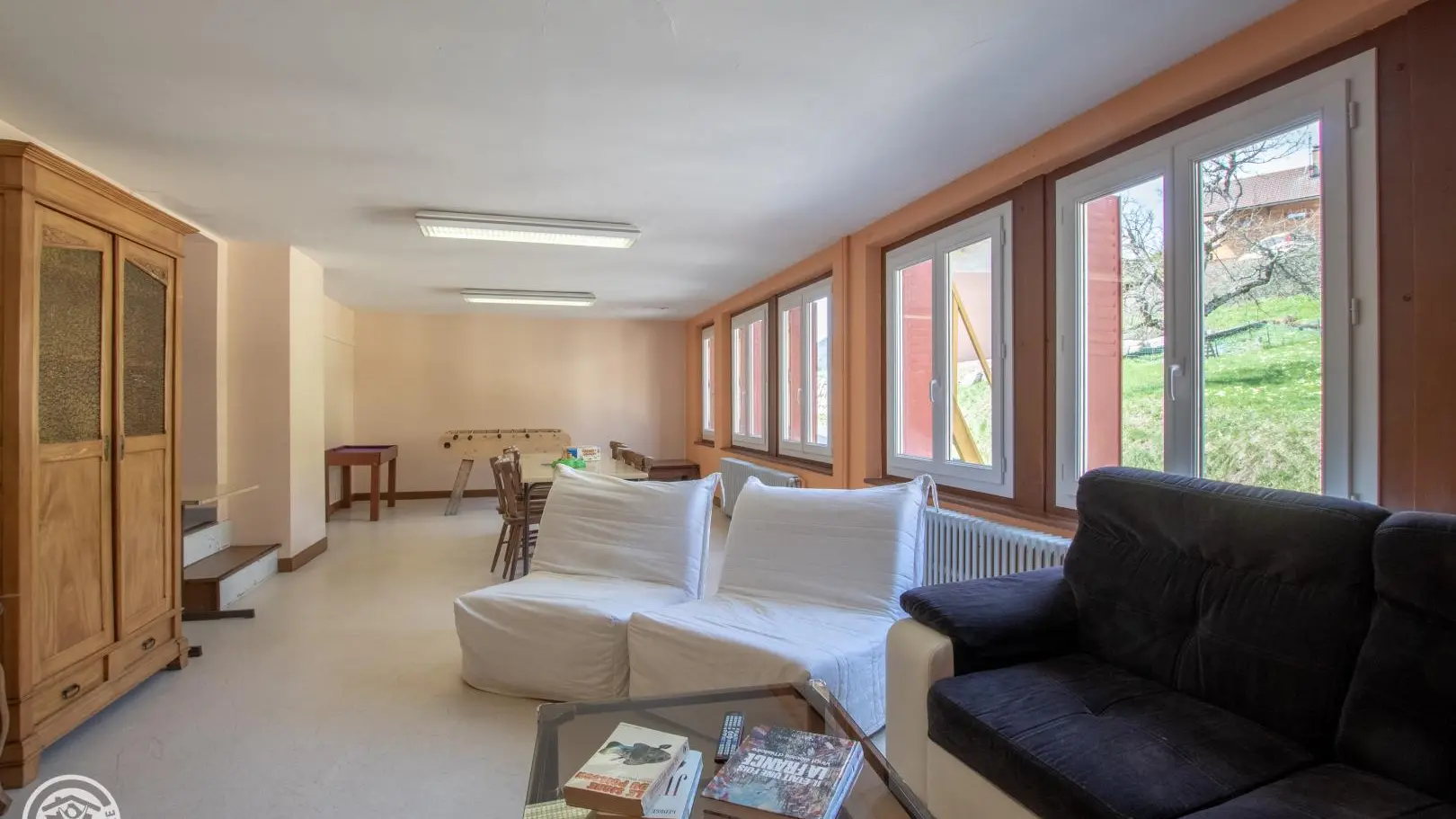 Au premier étage, belle salle détente.