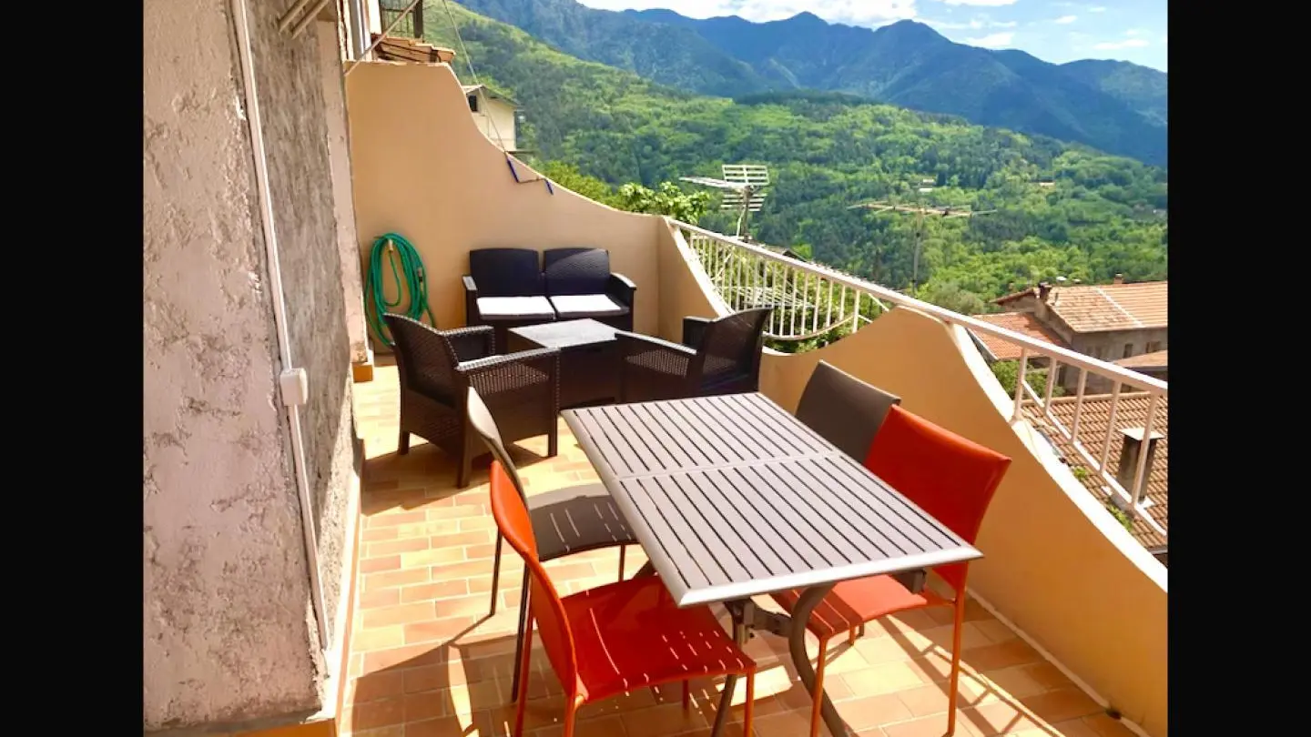 Gîte Lambert 1-Terrasse-Belvédère-Gîtes de France des Alpes-Maritimes