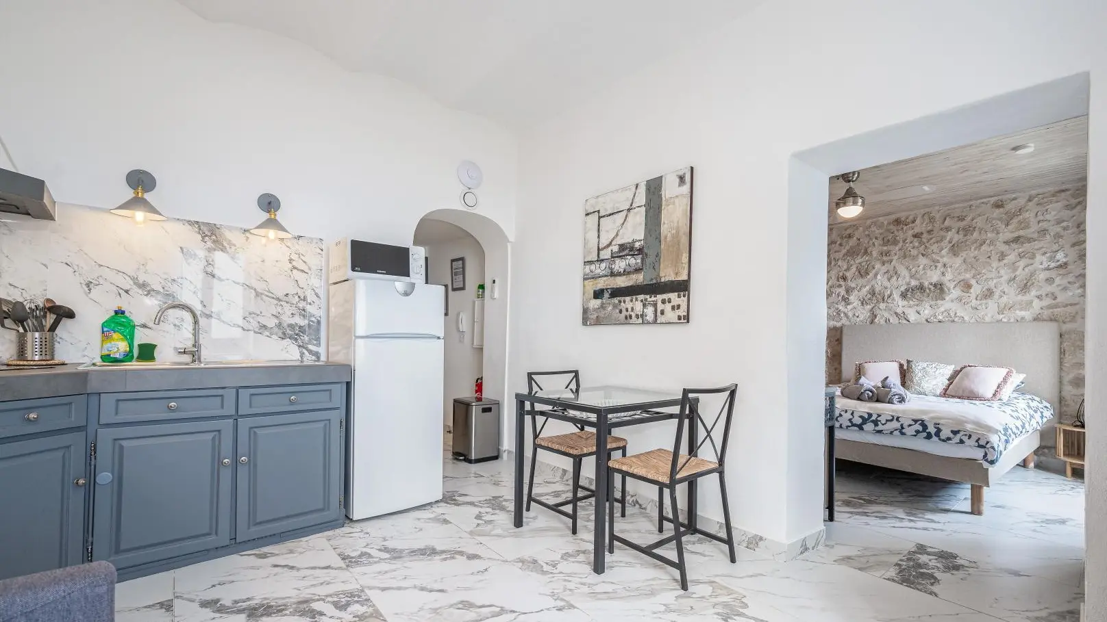 L'Amandier-Séjour-Chambre-Mas d'Angeline-Beausoleil-Alpes-Maritimes