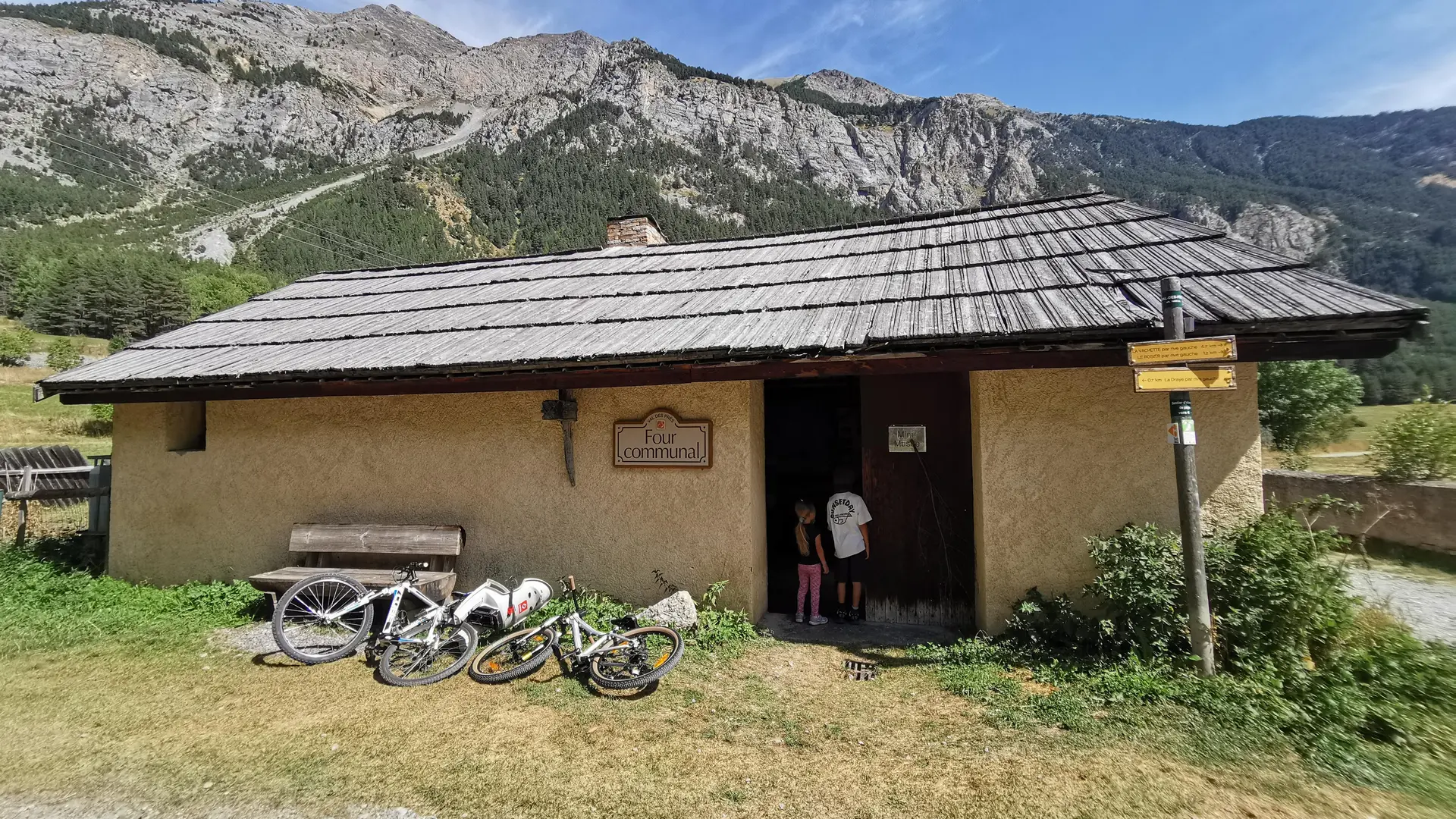 Four à pain du Serre - Val-des-Prés