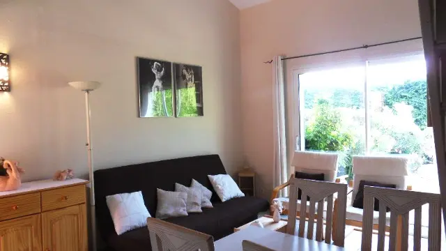 Appartement  pour 4 personnes à La Londe les Maures