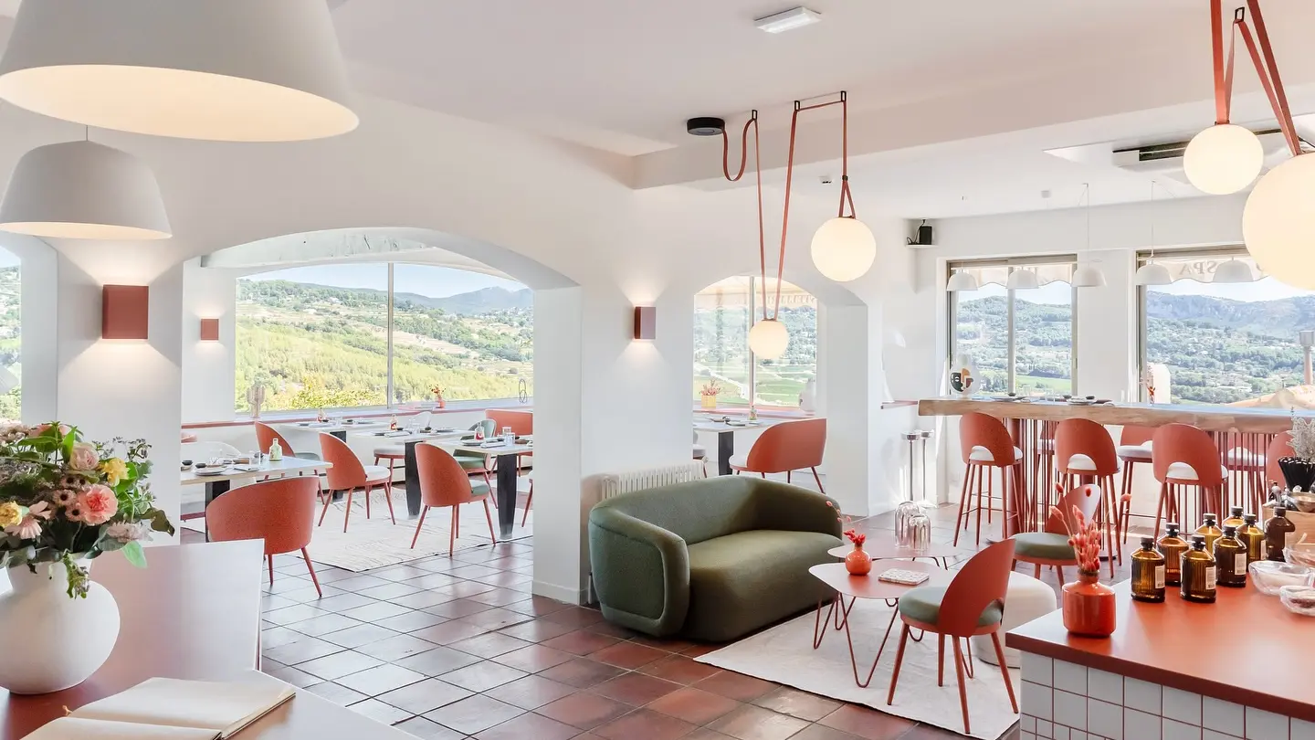 Restaurant Grand angle