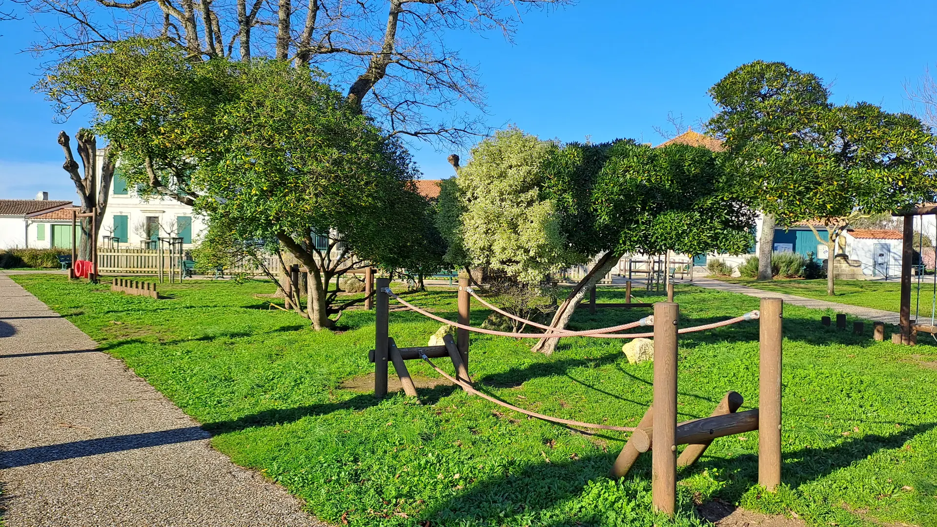 Aires de jeux - Square Roger Bonnin_La Couarde-sur-Mer