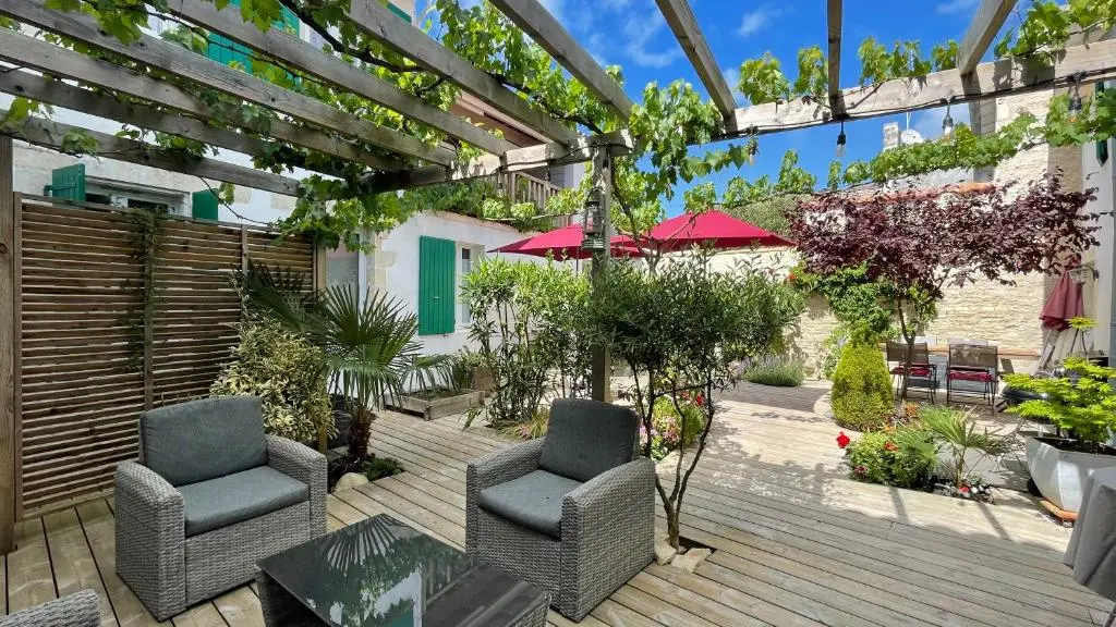 La Virginie Bed and Breakfast_patio
