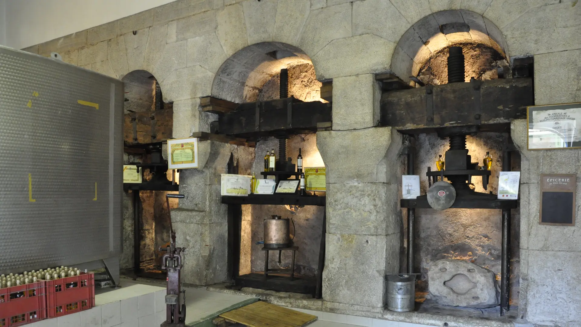 La coopérative oléicole du Moulin des Cinq Ponts à Cuers