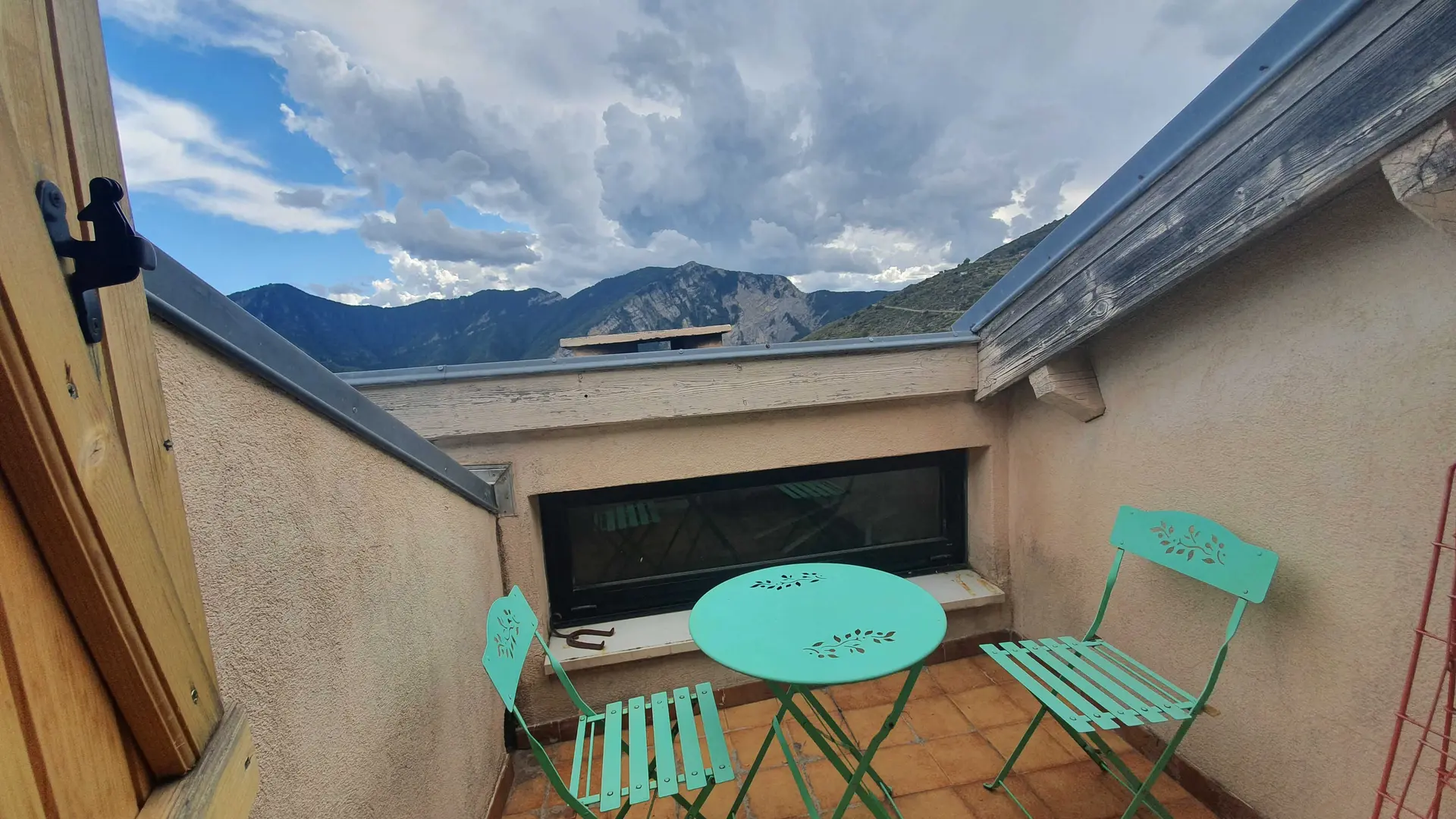 Gîte Le Planet 2 d'Ilonse-Terrasse-Ilonse-Gîtes de France des Alpes-Maritimes