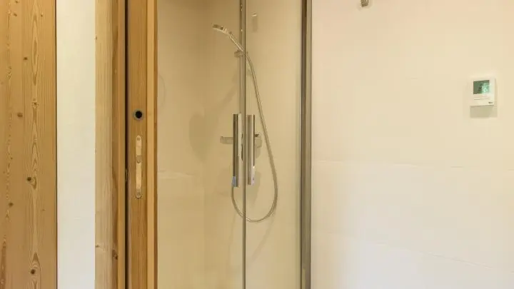 Rez-de-chaussée
Salle de bain 1