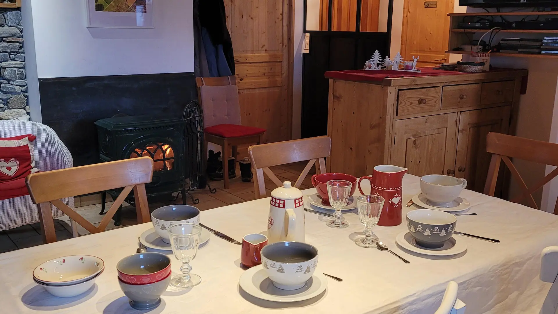 salle à manger et cuisine