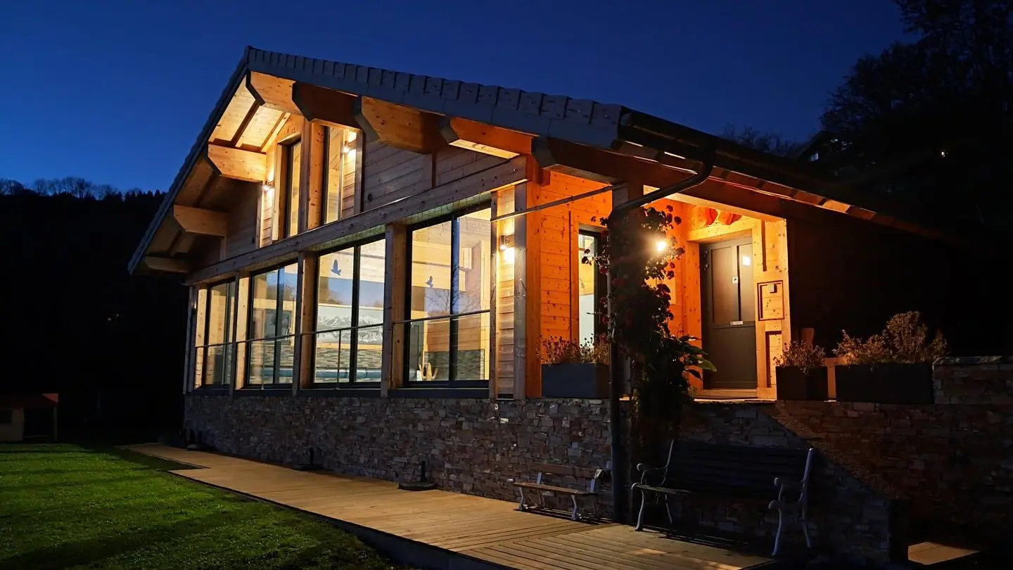 Chalet Piscine fin apres midi en novembre