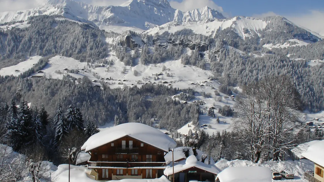 Chalet la Marmotte, Vue Chaîne des Aravis