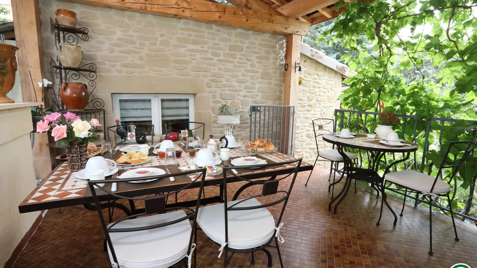 Salle des petit-déjeuners (désormais transformée en véranda)