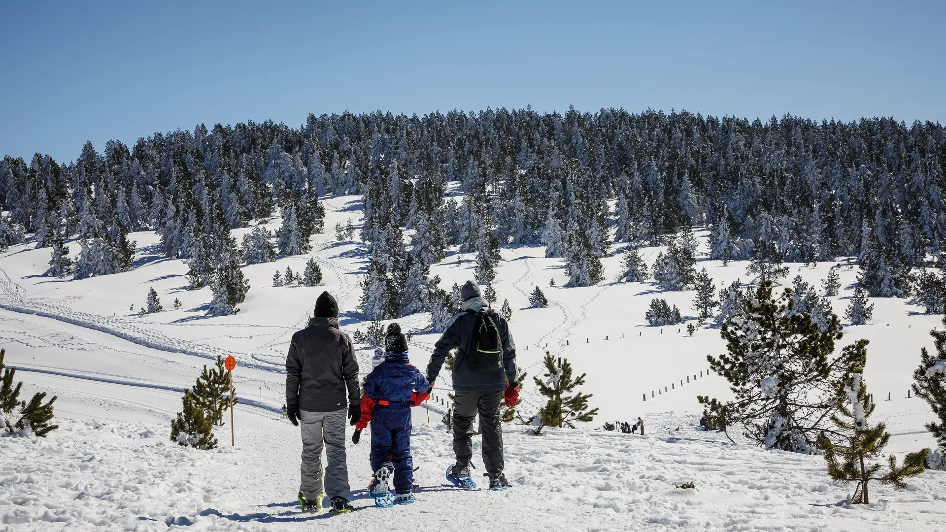 Beille raquettes à neige famille