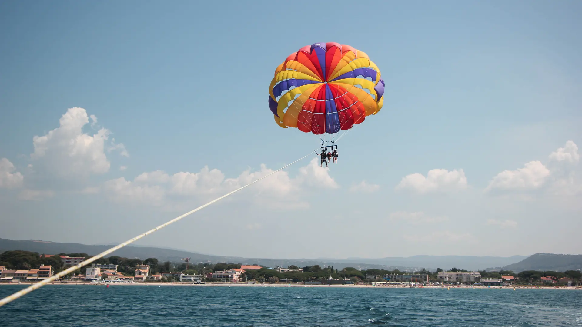 Saint-Cyr parachute ascensionnel