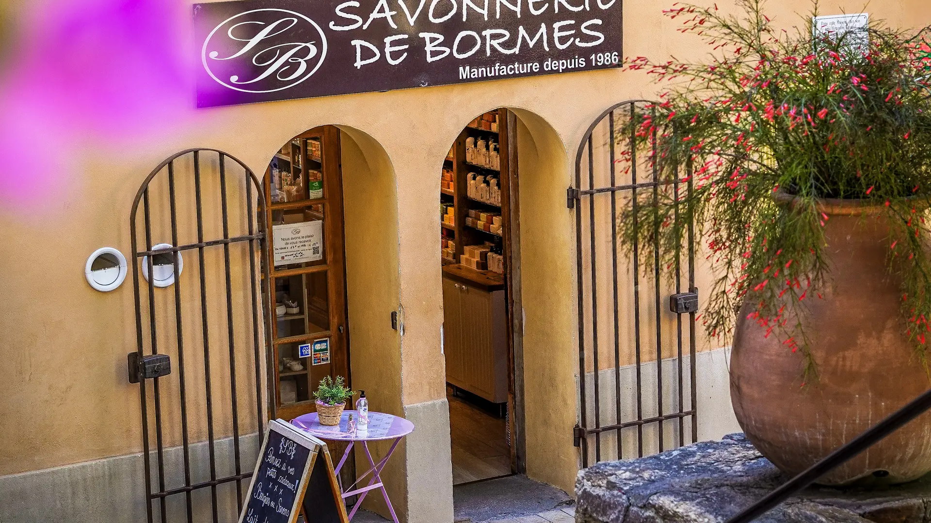Entrée de la boutique