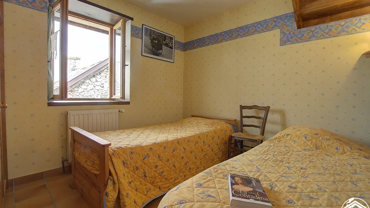 Chambre 2 : 2 lits de 80.