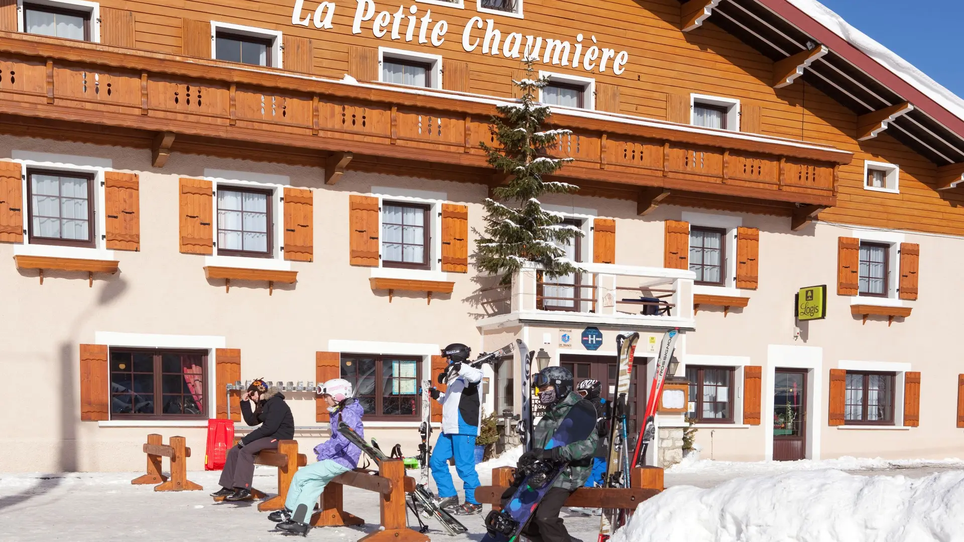 Façade hotel hiver