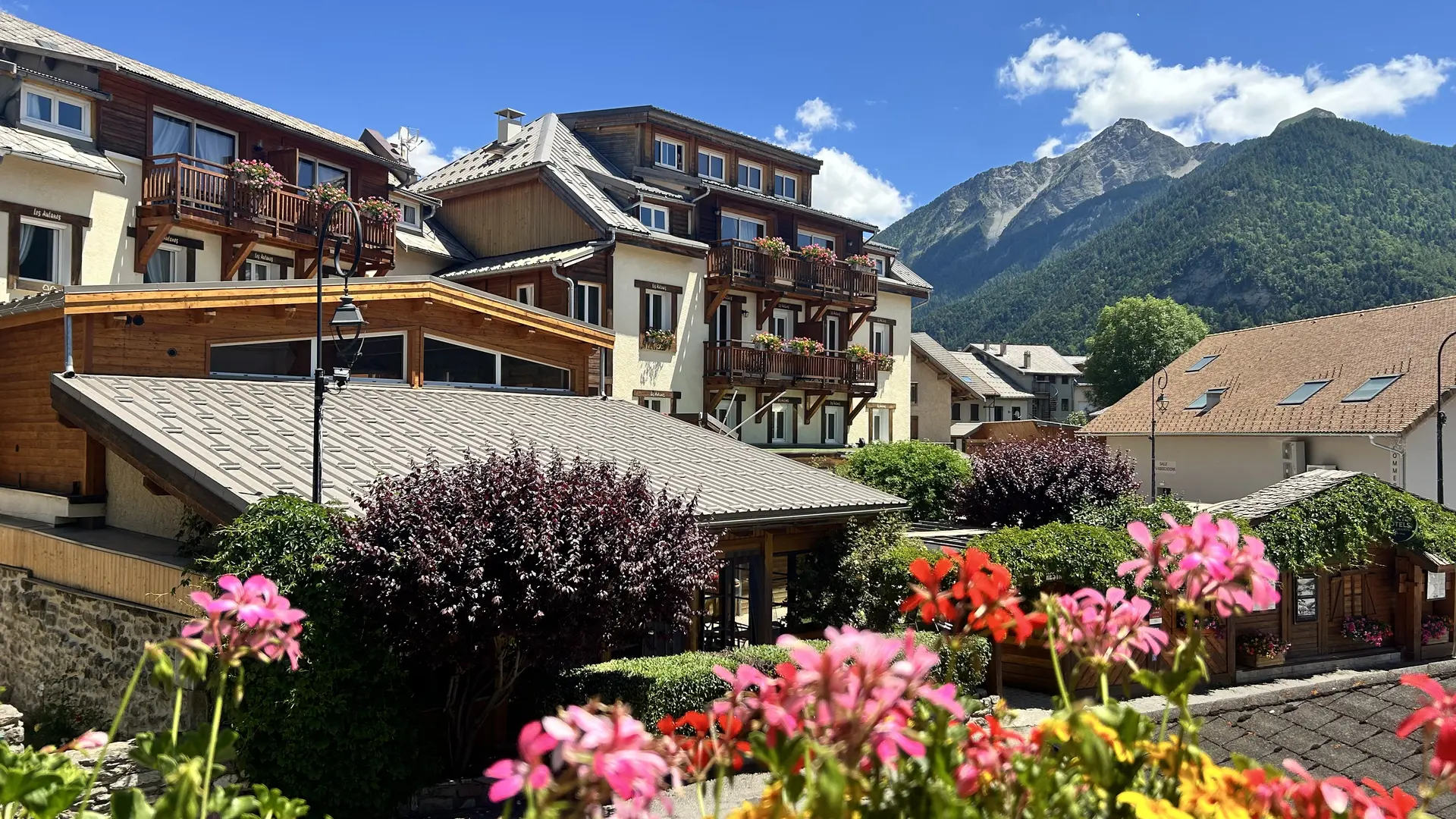 Hôtel-Restaurant Les Autanes