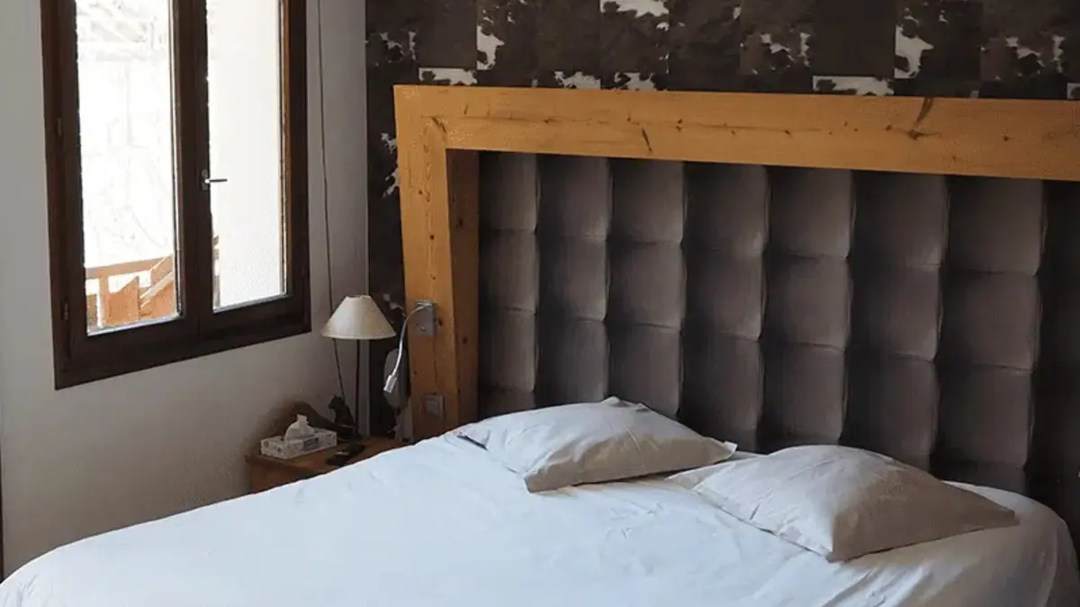 Auberge des Clarines au Châtelard : Chambre confort n°4