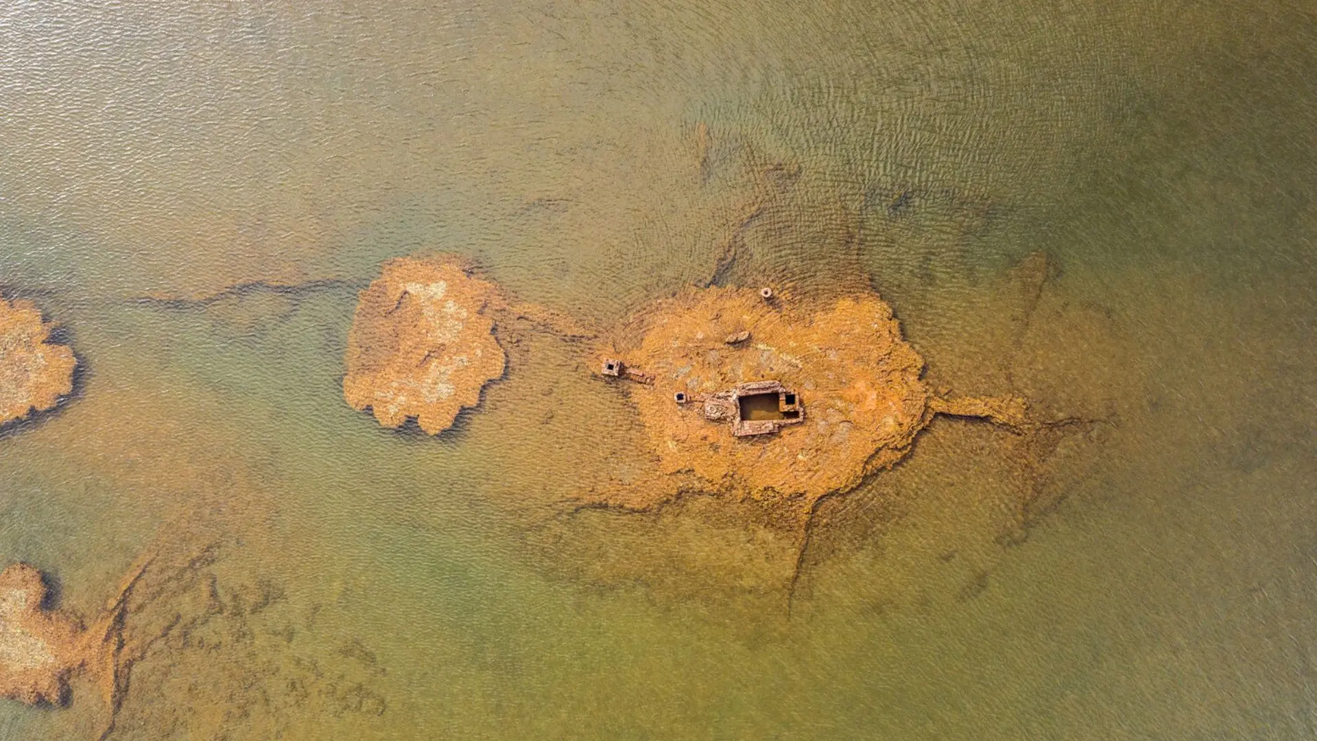 Point d'eau chaude en mer dans la baie du Carenage