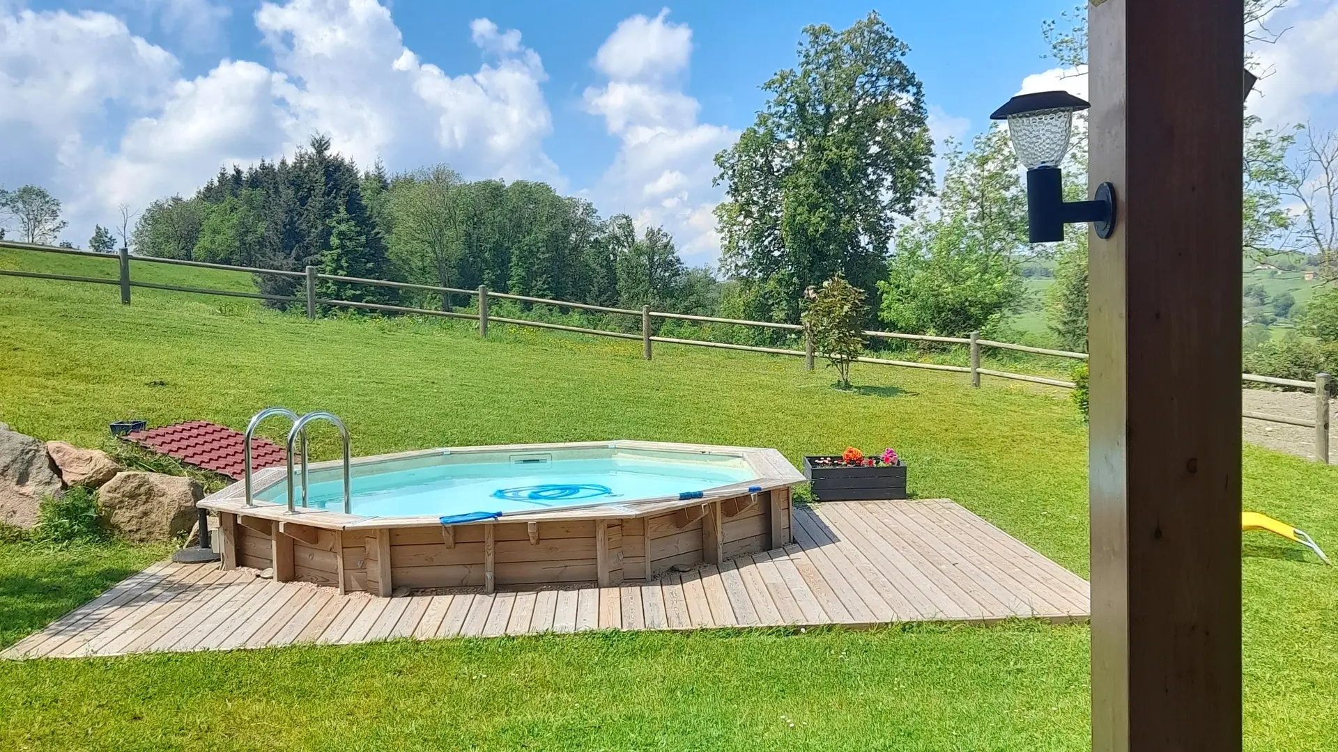 Piscine du gîte La Mascotte
