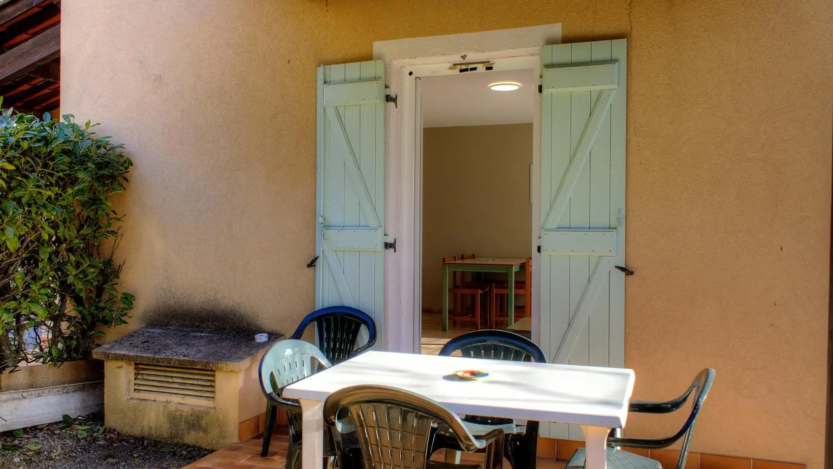 Gîte Aubépine-La terrasse-La Bollène-Vésubie-Gîtes de France des Alpes-Maritimes