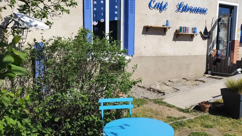 appartement au 1er étage de la librairie de la propriétaire