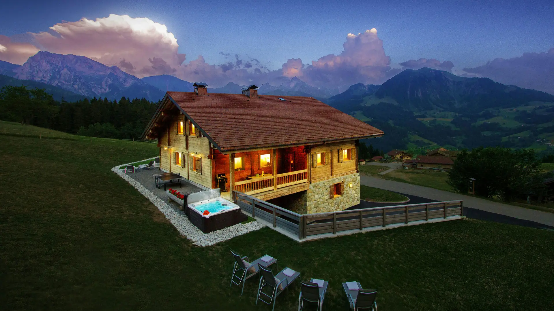 Chalet Pralor Le Peille - OVO NETWORK